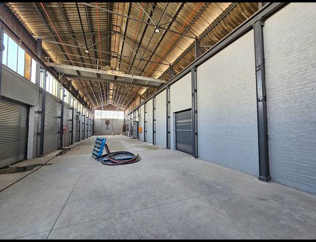610M² WAREHOUSE TO LET IN BENROSE